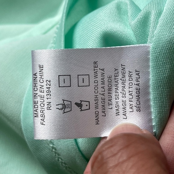 Tobi Woman’s Size XS Mint Green Cold Shoulder Dress NWT - Picture 5 of 11